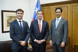 Foto: El subsecretario de Derechos Humanos, Pablo Mira; el ministro Fernando Rabat (al centro) y el subsecretario Luis Silva.